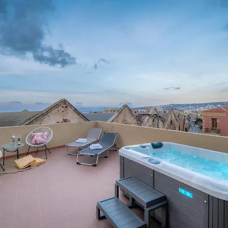 Solis Maisonette With Jacuzzi!!